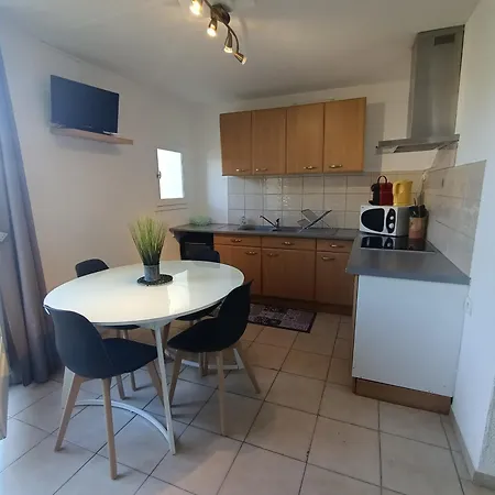 T2 Mezzanine Climatise Avec Terrasse - 5 Pers. Pres Et Parc Des Dosses - Parking Inclus - Fr-1-799-17 Apartment *